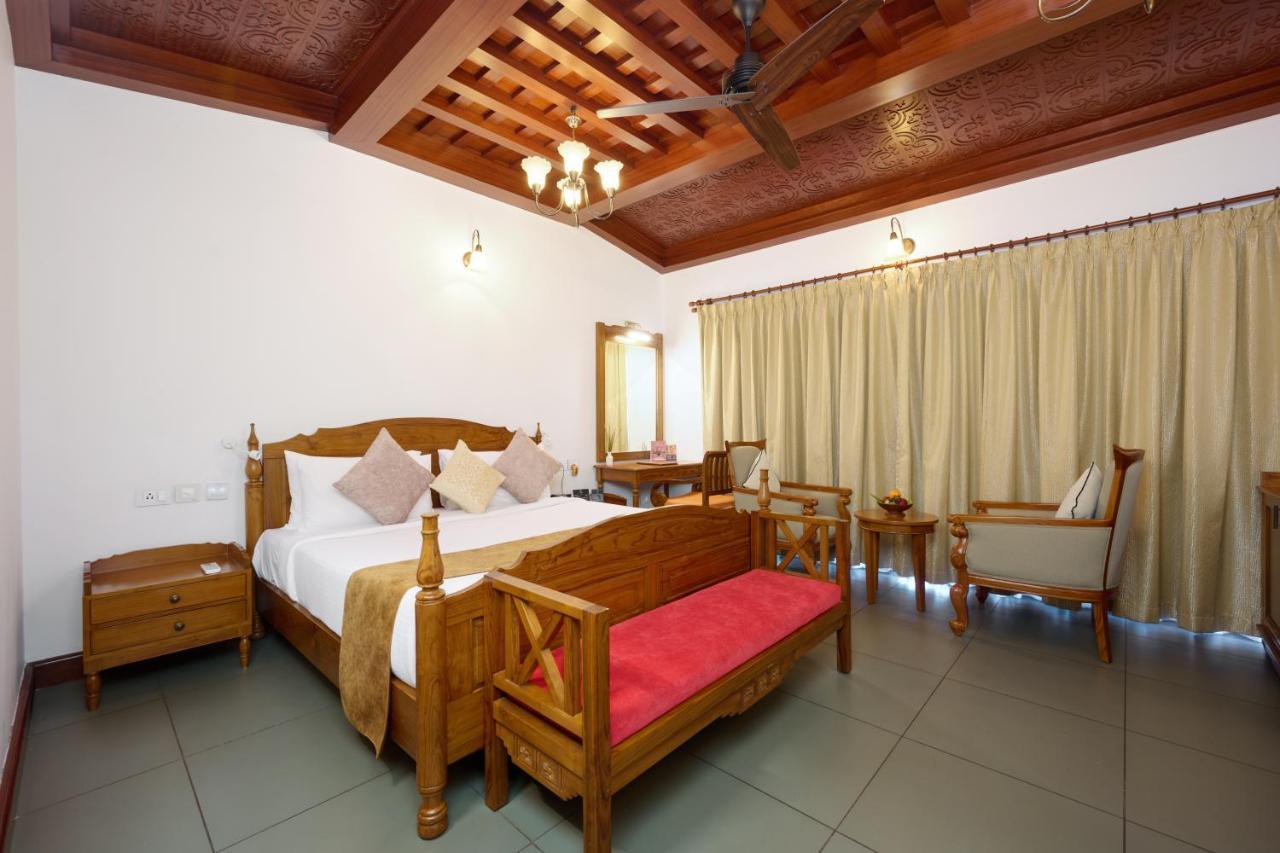 Gokulam Grand Resort & Spa, Kumarakom Eksteriør bilde
