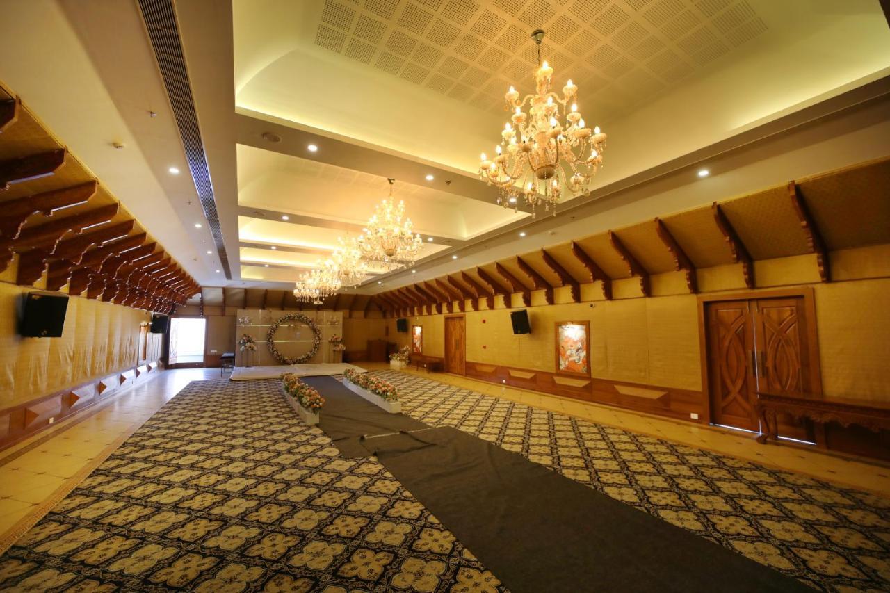 Gokulam Grand Resort & Spa, Kumarakom Eksteriør bilde